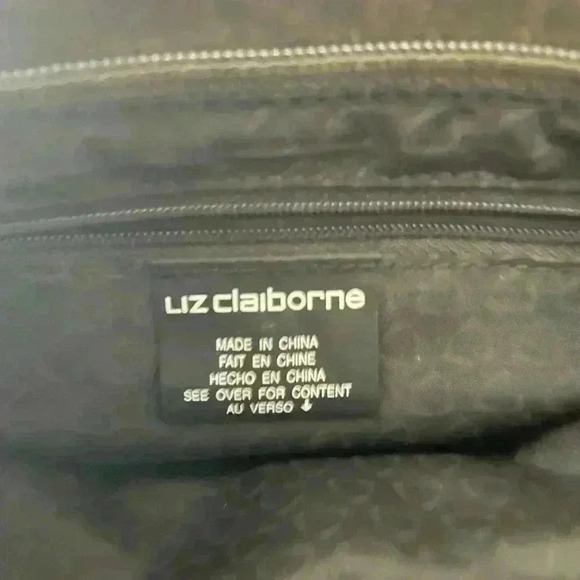 Liz Claiborne, felt clutch bag. - Picture 5 of 5